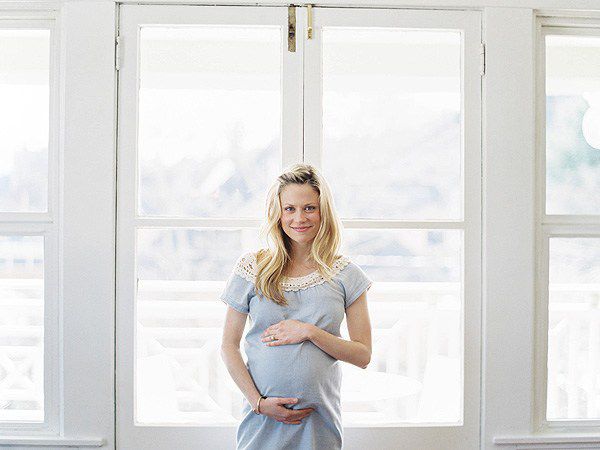 is Claire Coffee pregnant for real