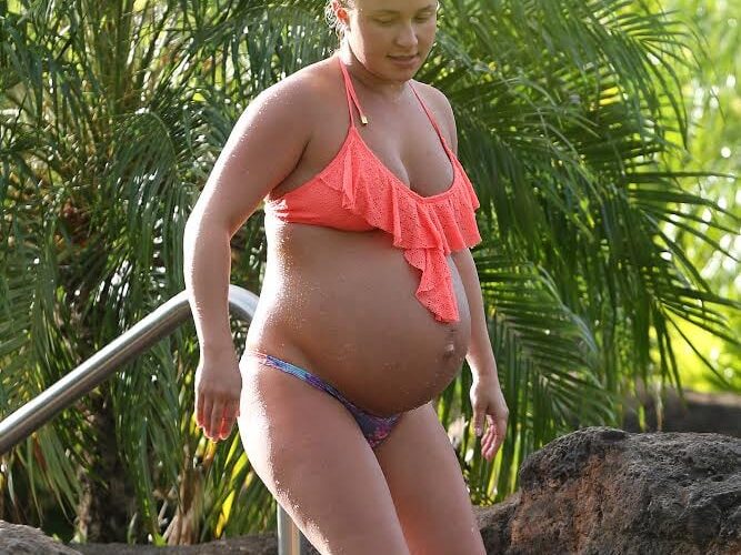 is Hayden Panettiere pregnant for real