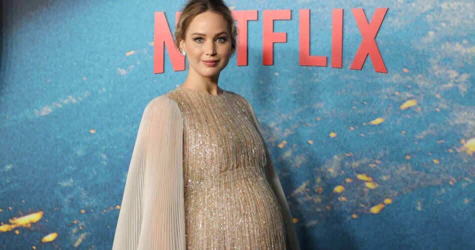 is Jennifer Lawrence pregnant for real